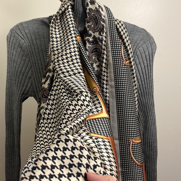 Silk Blend Scarf NWOT - Picture 4 of 4